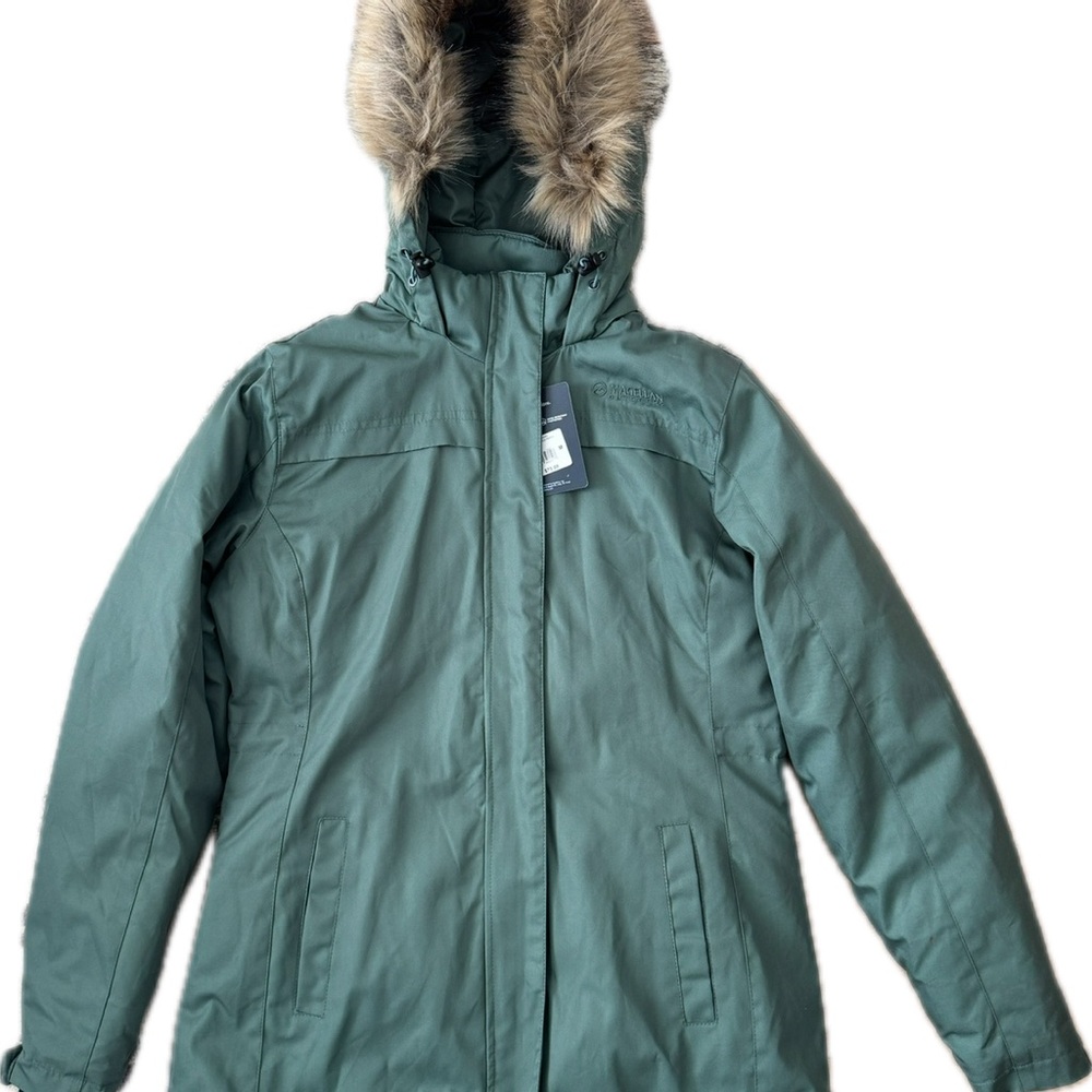Magellan Oitdoors Green Ski Jacket with Insulated Design